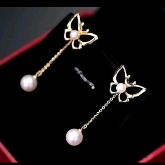 💗SALE New white pearl & butterfly earrings - Picture 2 of 4